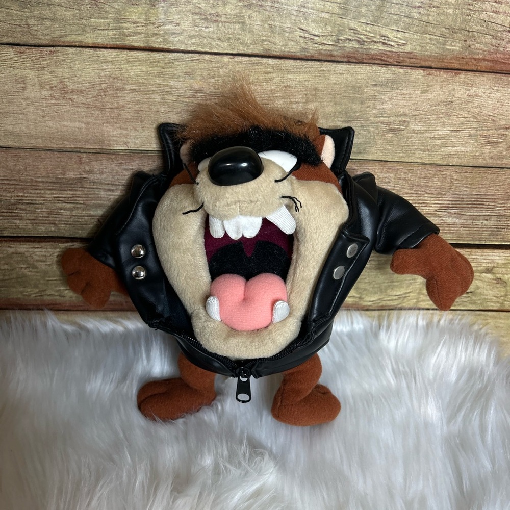 Vintage 1995 Tasmanian Devil Six Flags Plushy